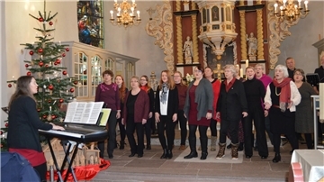 Joyful Voices singen im Gottesdienst