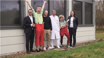Bremer Klinikclowns besuchen dank einer Spende der Dieckell-Stiftung das Klinikum Reinkenheide