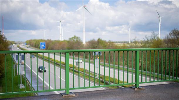 Autobahnbrücke
