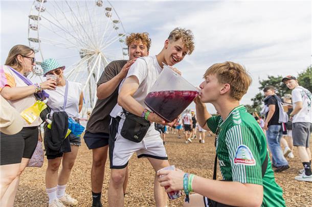 Deichbrand 2024: Das sind die schönsten Bilder vom Festival-Freitag