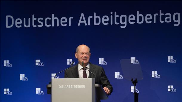 Kommentar: Wirtschaft mal anders - Pragmatismus statt Kanzler-Bashing Kommentar: Wirtschaft mal anders - Pragmatismus statt Kanzler-Bashing