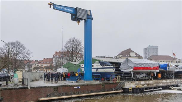 Neuer Kran für den Weser Yacht Club