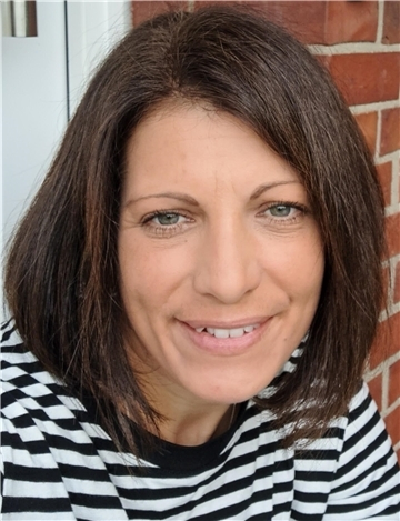 Porträtfoto Jennifer Mehnert