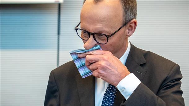 Friedrich Merz leicht verschnupft: Auch nach der Zustimmung der Grünen zum Finanzpaket muss der CDU-Chef zittern.