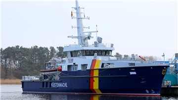 Neues Zollschiff