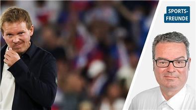 Ein Fußball-Trainer steht enttäuscht am Spielfeldrand. Es ist Bundestrainer Julian Nagelsmann. 