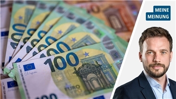 Geldscheine und ein Mann mit Bart