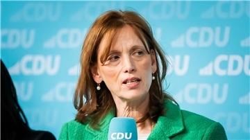 Bildungsministerin Karin Prien: „Allen Schülerinnen und Schülern muss klar sein, dass es kein Scherz ist, solche Parolen zu singen.“
