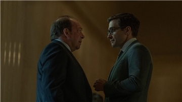 Bill Camp (l) und Jake Gyllenhaal in „Aus Mangel an Beweisen“.