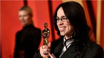 Billie Eilish erhält dieses Jahr den Oscar für den besten Originalsong. Nun kündigt die US-Sängerin ihr drittes Album an - es soll im Mai auf den Markt kommen.