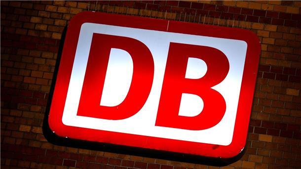Bahn muss womöglich bei ICE-Bestellungen sparen Bis 2030 soll das Durchschnittsalter der ICE-Flotte von derzeit 18 auf dann 12 Jahre sinken.