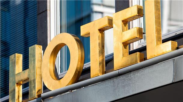 Bis 29. August können sich Gaststätten über „mybookingclaim“ registrieren. (Symbolbild)