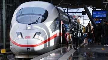 Bis zu 30 Mal mehr als der Flugzeug kann eine Bahnreise durch Europa kosten.