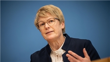 „Bis zum kommenden Winter muss es oberste Priorität haben, einen Puffer zu behalten“, sagt die „Wirtschaftsweise“ Veronika Grimm mit Blick auf steigenden Gasverbrauch.