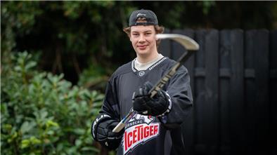 Björn Hinrichs, Eishockey-Nachwuchstalent des REV Bremerhaven, spielt aktuell für die Nürnberg in der DNL2.
