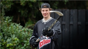 Björn Hinrichs, Eishockey-Nachwuchstalent des REV Bremerhaven, spielt aktuell für die Nürnberg in der DNL2.