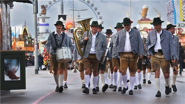 Wiesn-Countdown: Viel Bier, kein Joint - und mehr Sicherheit Blaskapelle in echter Tracht. (Archivbild)