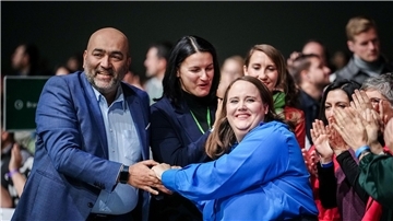 Bleiben die Vorsitzenden von Bündnis 90/Die Grünen: Omid Nouripour und Ricarda Lang.