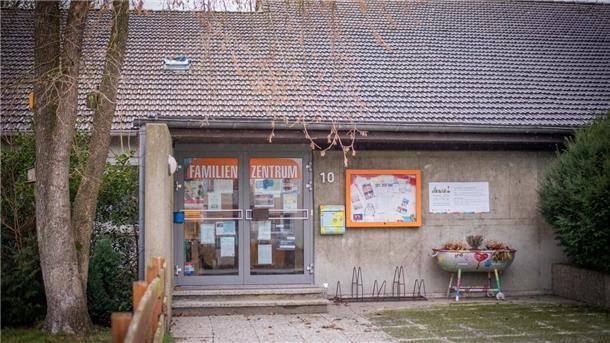 Blick auf den Eingang des Familienzentrums Grünhöfe. Foto: Hartmann