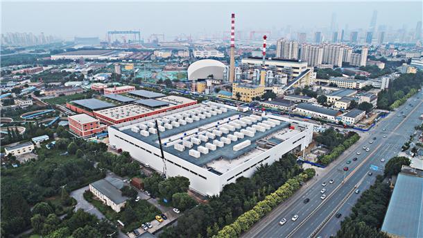 XXL-Batterien als Lösung für das Stromproblem? Blick auf den Großspeicher in Dalian.