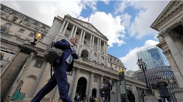 Blick auf die Bank of England im Londoner Finanzviertel.