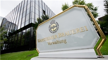 Blick auf die Konzernzentrale der Warsteiner Brauerei.