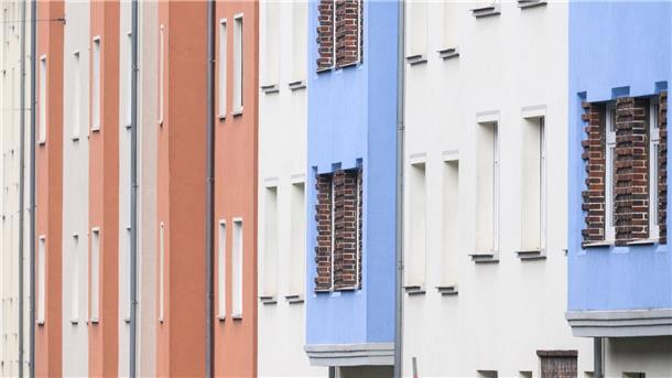 Blick auf Mehrfamilienhäuser in der Innenstadt.