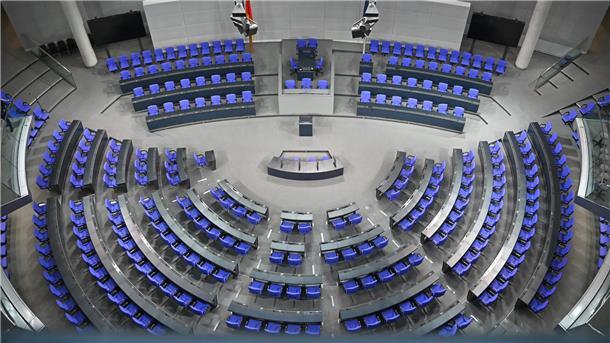 Blick in den Plenarsaal des Bundestags.