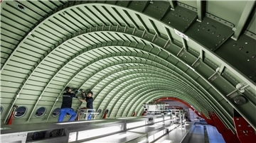 Blick in die Werkshalle von Premium Aerotec.