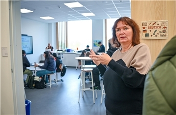 Blick in eine Lerngruppe an der neuen Oberschule Lehe (NOL) mit der Schulleiteri...