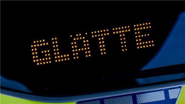 Blitzeis hat in Bremen binnen kurzer Zeit für rund ein Dutzend Verkehrsunfälle gesorgt. (Symbolbild) 