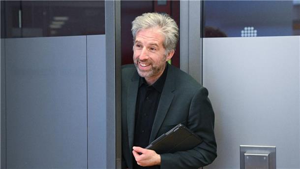 Palmer: Rückkehr zu den Grünen wäre für beide Seiten gut Boris Palmer war vor rund einem Jahr bei den Grünen ausgetreten nach einem Eklat um die Verwendung des N-Wortes bei einer Migrationskonferenz in Frankfurt.