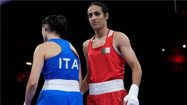 Boxerin Imane Khelif (r) gewinnt nach 46 Sekunden durch Aufgabe ihrer Gegnerin.