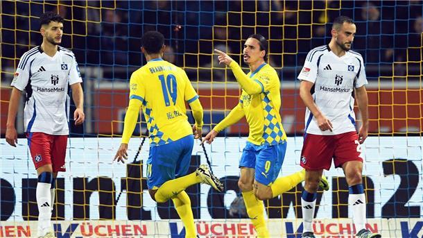 1:3 in Braunschweig: HSV in der Krise Braunschweigs Rayan Philippe feiert sein Tor zum 1:0.