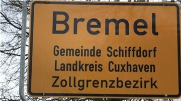 Bremel oder Bramel? Das neue Ortsschild trägt den falschen Namen.