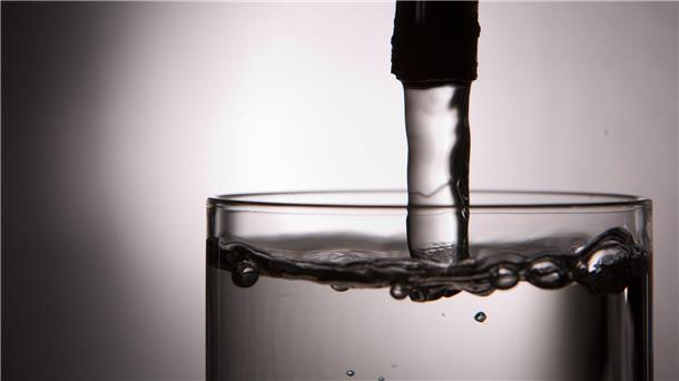 Trinkwasser für Bremen - Konzept soll Versorgung sichern Bremen stellt ein Konzept vor, wie die Versorgung mit Trinkwasser gesichert werden soll. (Symbolbild)