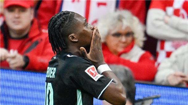 Werders Matchwinner Köhn über Traum-Debüt: „Gänsehaut“ Bremens Derrick Köhn war beim Auswärtssieg in Mainz der Matchwinner.