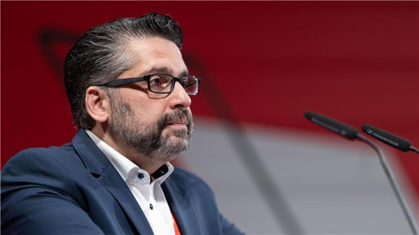Bremens SPD-Fraktionschef Mustafa Güngör spricht sich für eine Machbarkeitsstudie für eine Seilbahn aus. (Archivbild)