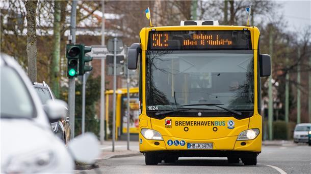 Bremerhaven Bus fährt aktuell durch unruhige Zeiten. Erst die Einnahmenausfälle durch die Corona-Pandemie, nun die gestiegenen Dieselpreise und die neue Herausforderung, wie das Neun-Euro-Ticket umzusetzen ist.