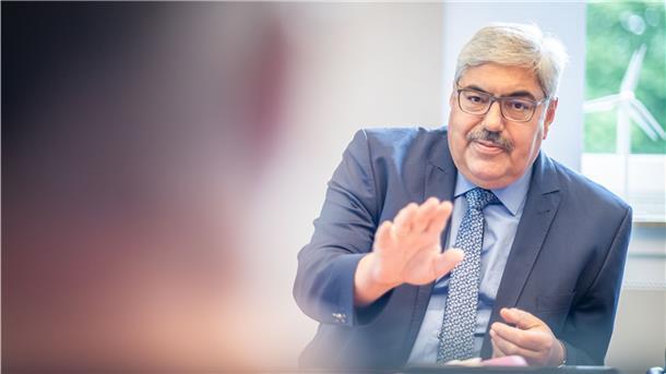 Bremerhavens Oberbürgermeister Melf Grantz sieht auch in der Karstadt-Krise neue Perspektiven, die Innenstadt zu entwickeln.