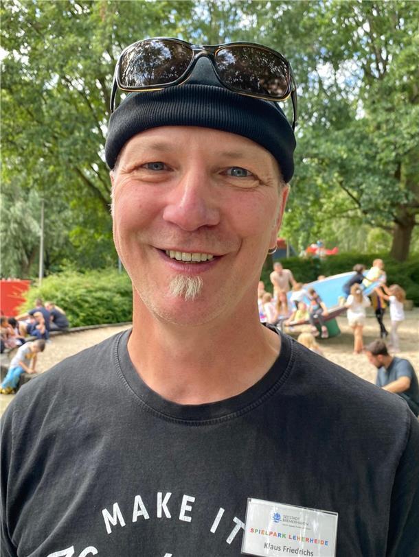 Im Leherheider Kinderparadies ist die Hölle los: Fest für 700 Kinder und Eltern Bremerhavens Spielpark-Leiter Klaus Friedrichs vom Amt für Jugend, Familie und Frauen ist begeistert über die Resonanz mit rund 700 Besuchern beim Familienfest. Zumal erstmals auch geflüchtete Familien aus der Ukraine mitfeierten.