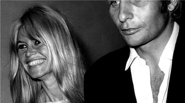 Brigitte Bardot lächelt neben ihrem dritten Ehemann Gunter Sachs. (Archivfoto)