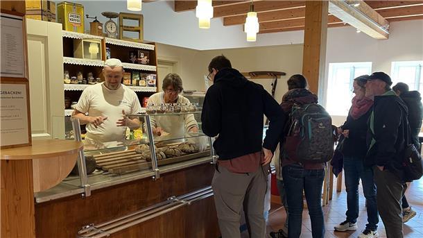 Volles Programm: Das war los beim Mühlentag in Moorsee Brot und süße Teilchen gingen hier weg wie warme Semmeln.