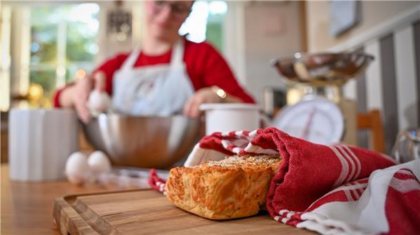 Brotbacken ist gerade sehr angesagt. Besonders während der Corona-Pandemie haben viele dieses Hobby wieder entdeckt.
