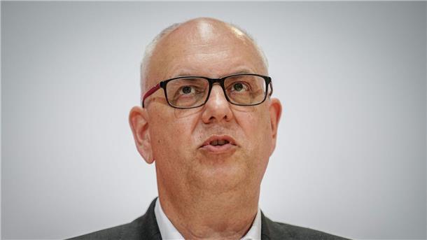 Bovenschulte bewertet Erfolg von BiW als „besorgniserregend“ Bürgermeister von Bremen Andreas Bovenschulte äußert sich auf einer Pressekonferenz.