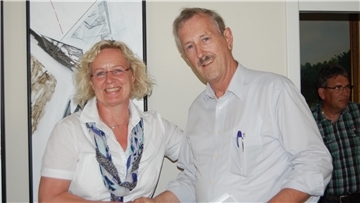 Bürgermeisterin Ina Korter mit ihrem Vorgänger Rolf Blumenberg (2014). Ende Juni tritt Ina Korter nun vorzeitig zurück.