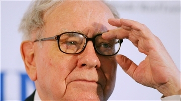 Buffett wird nach jahrzehntelangen Wertsteigerungen als Investmentlegende gefeiert. (Archivbild)