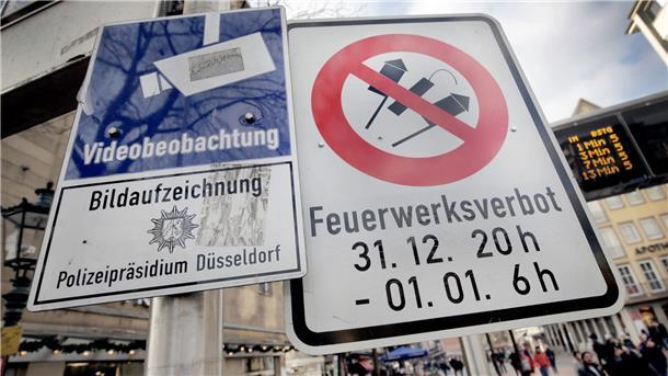 Bundesärztekammerchef für dauerhaftes Böllerverbot Bundesärztekammerchef Klaus Reinhardt: „Das bedeutet eine starke zusätzliche Belastung für die Mitarbeiterinnen und Mitarbeiter in den Kliniken, die ohnehin schon seit Monaten am Limit arbeiten“