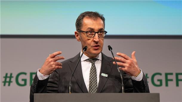 Protest für Agrarwende - Appell für Kampf gegen Hunger Bundesagrarminister Cem Özdemir.