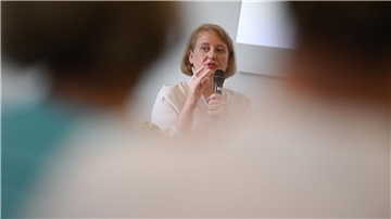 Paus zettelt Krach an: Was treibt die Ministerin um? Bundesfamilienministerin Lisa Paus steht im Mittelpunkt des Koalitions-Streits um die Kindergrundsicherung.